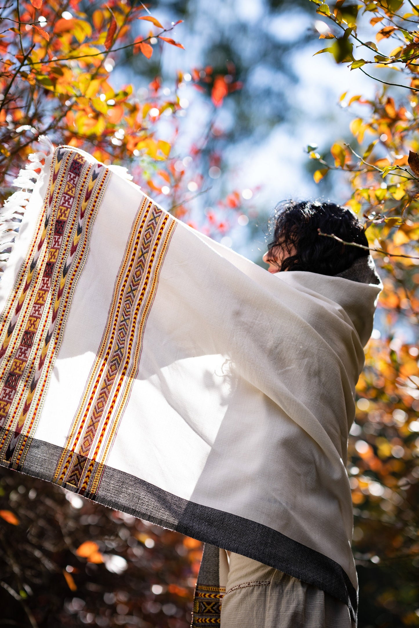 SAMADHI Meditation Prayer Shawl Blanket Cosy Pure White Cashmere Yak Wool and Acrylic Wool Tibetan Tribal Celtic Embroidery Boho Zen AJJAYA