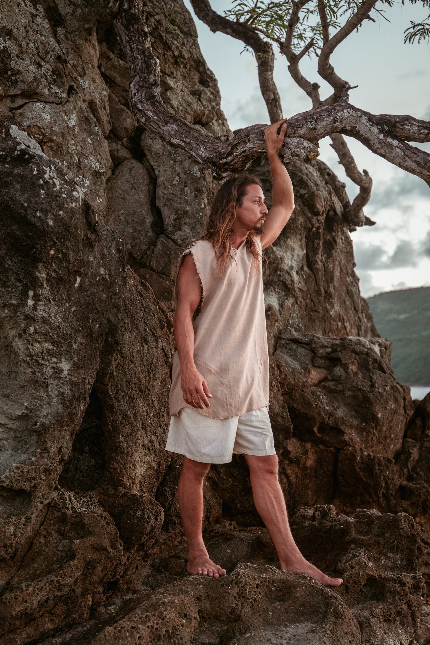 男式背心手工米色 Neo Gypsy 无袖朴实上衣衬衫，部落丛林自然野蛮脖子节日狂欢 AJJAYA 游牧原始