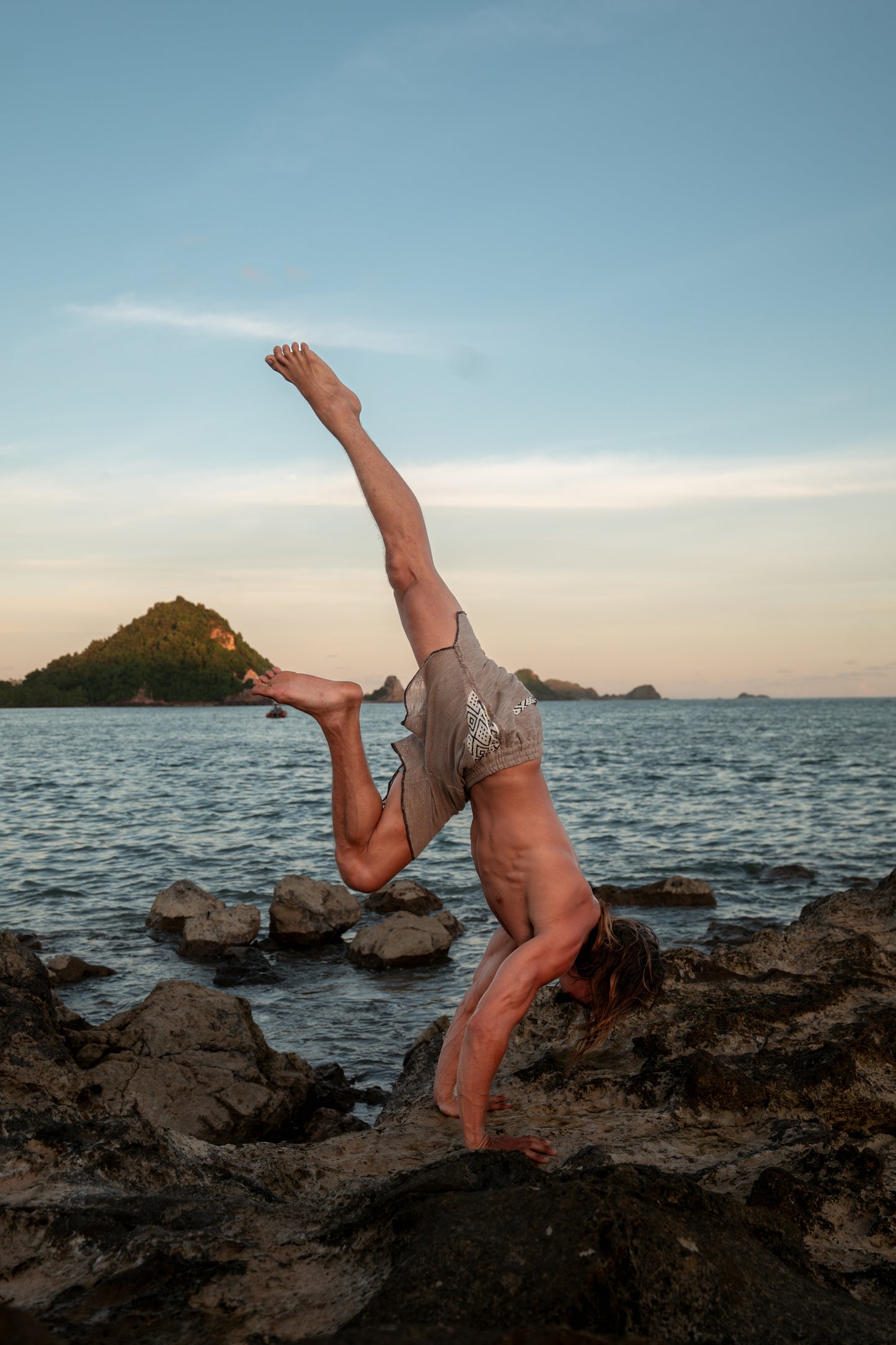 KALYAN Grey Short Yoga Pants Loose Comfortable Mens Shorts with Pockets Natural Cotton Plant Dyed Workout Ninja Festival Gym AJJAYA