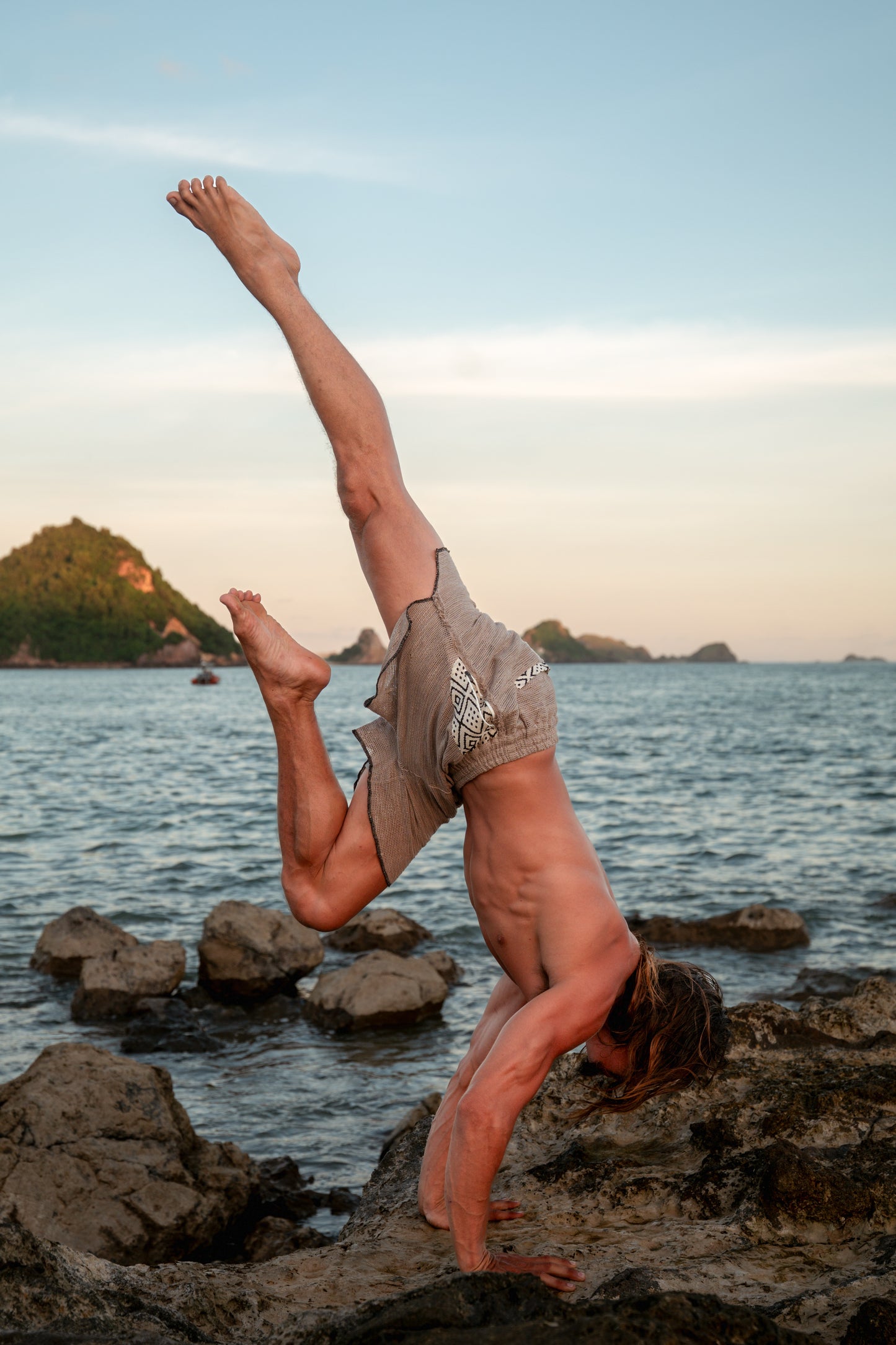 KALYAN Grey Short Yoga Pants Loose Comfortable Mens Shorts with Pockets Natural Cotton Plant Dyed Workout Ninja Festival Gym AJJAYA