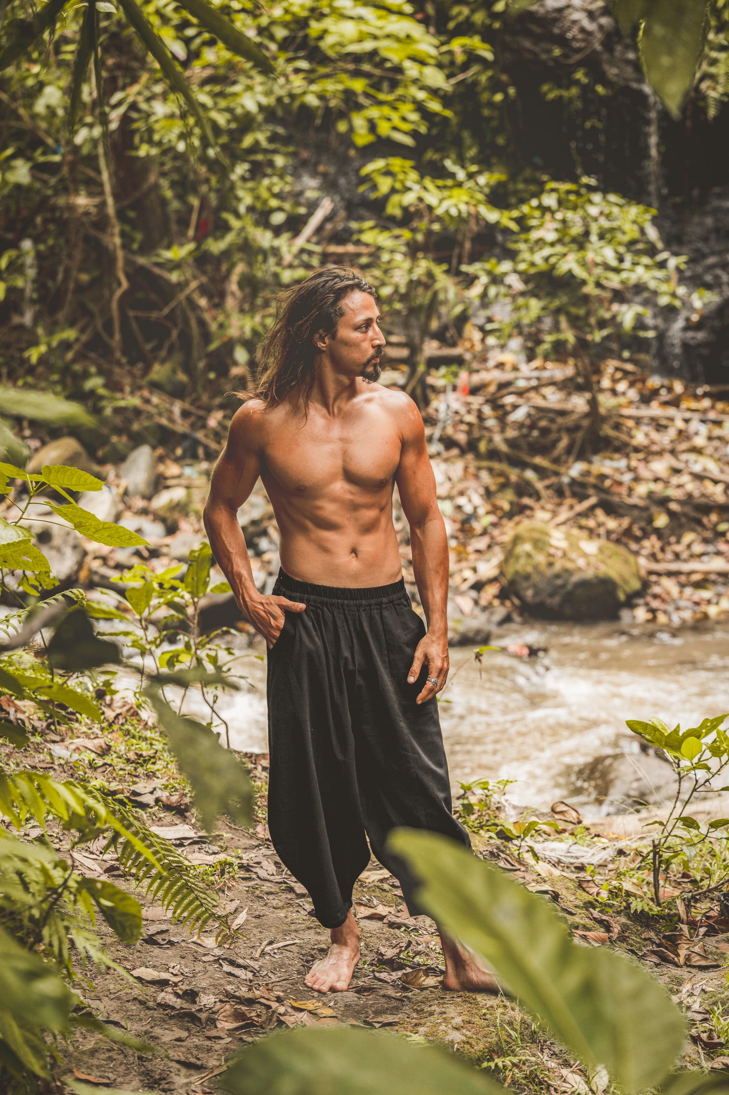 AYON Pantalon de Yoga en Coton pour Hommes Sauge Vert Plante Naturelle Teint Poches Yogi Respirant Gym Pantalon Droit Cordon Flexible Festival AJJAYA