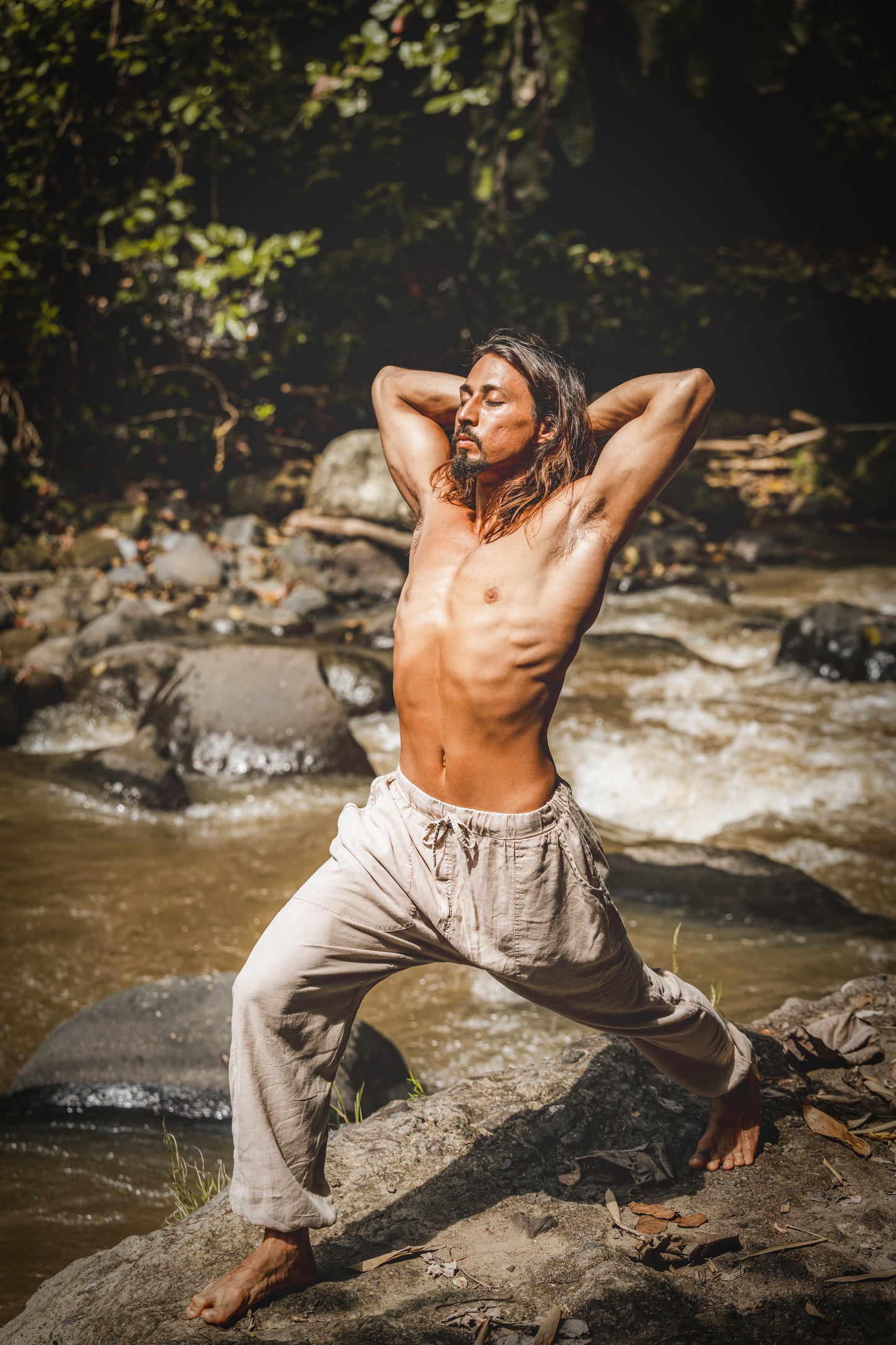 YUGI Beige Pantalon de yoga Harem en coton pour homme Poches teintées de plantes naturelles Yogi Respirant Gym Pantalon droit Cordon de serrage flexible Festival Rave AJJAYA