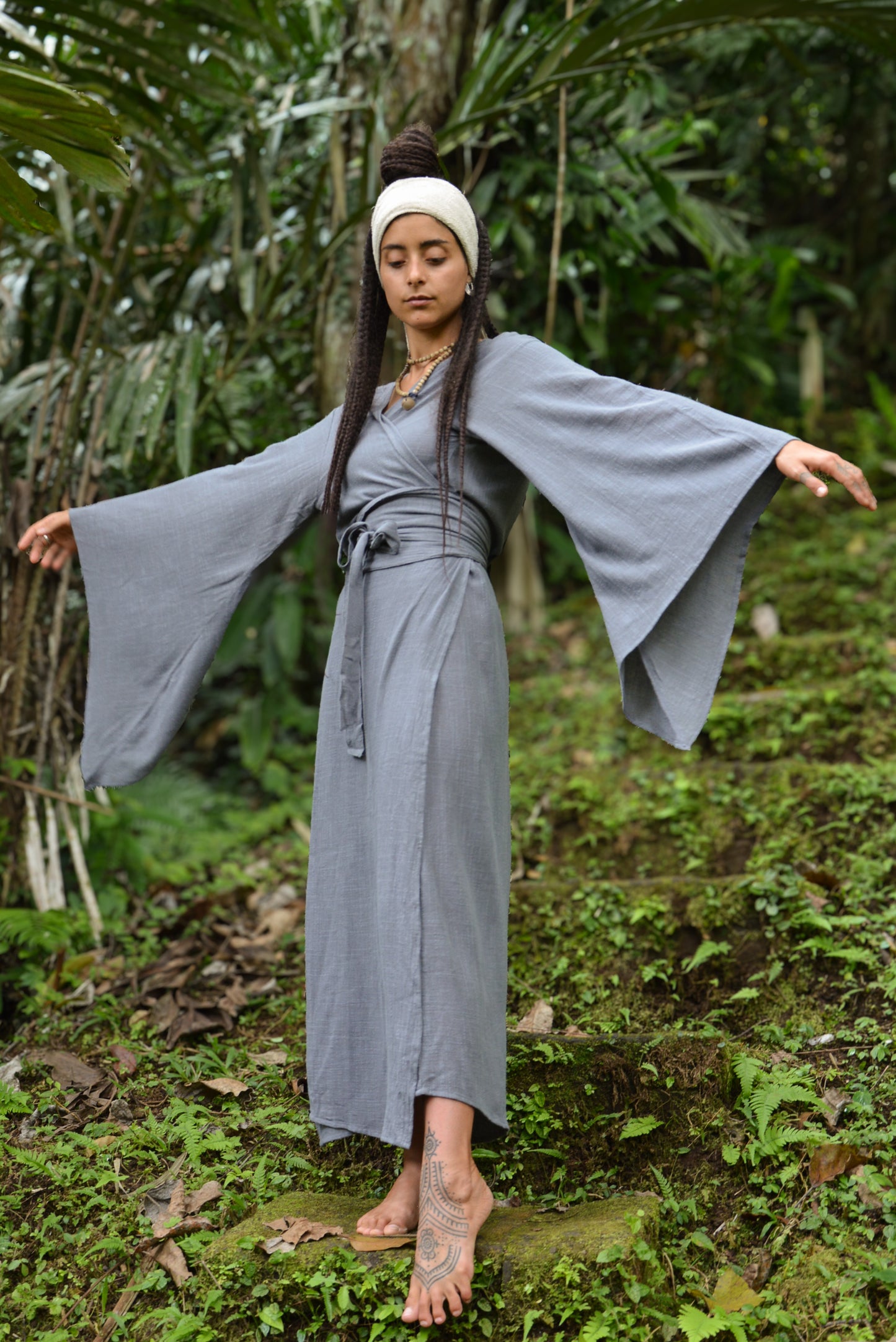 MIRA Grey Womens Kimono Dress Japanese Robe Arm Flairs Soft Breathable Cotton Festival Ritual Resort Wear AJJAYA