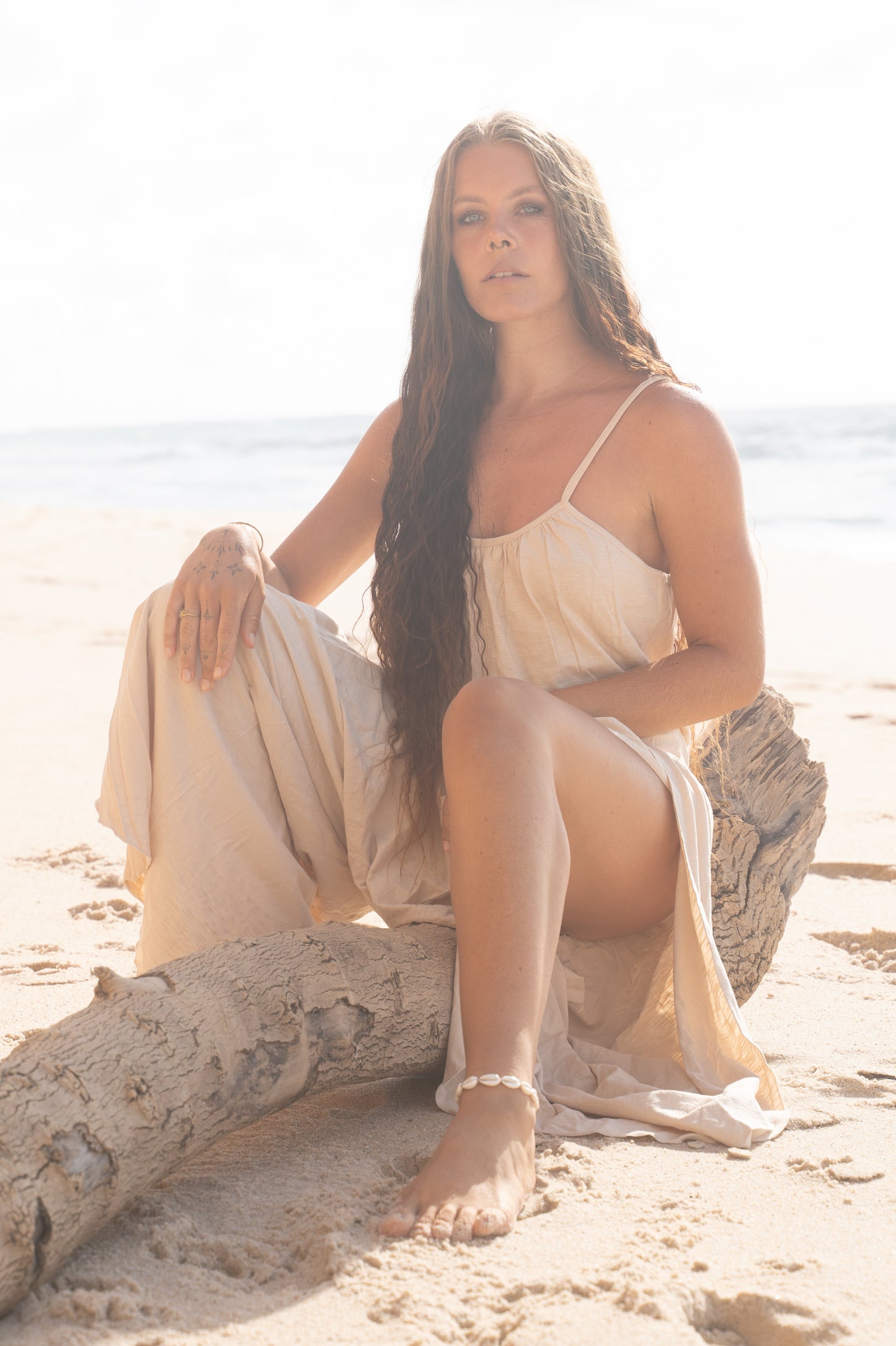 KAYANA بذلة رومبير بشكل عام بيج كريم مصنوع يدويًا قطن طبيعي يوجا مقصوص بأرجل مفتوحة فضفاض مرن يسمح بمرور الهواء مهرجان بوهو الغجر أججايا