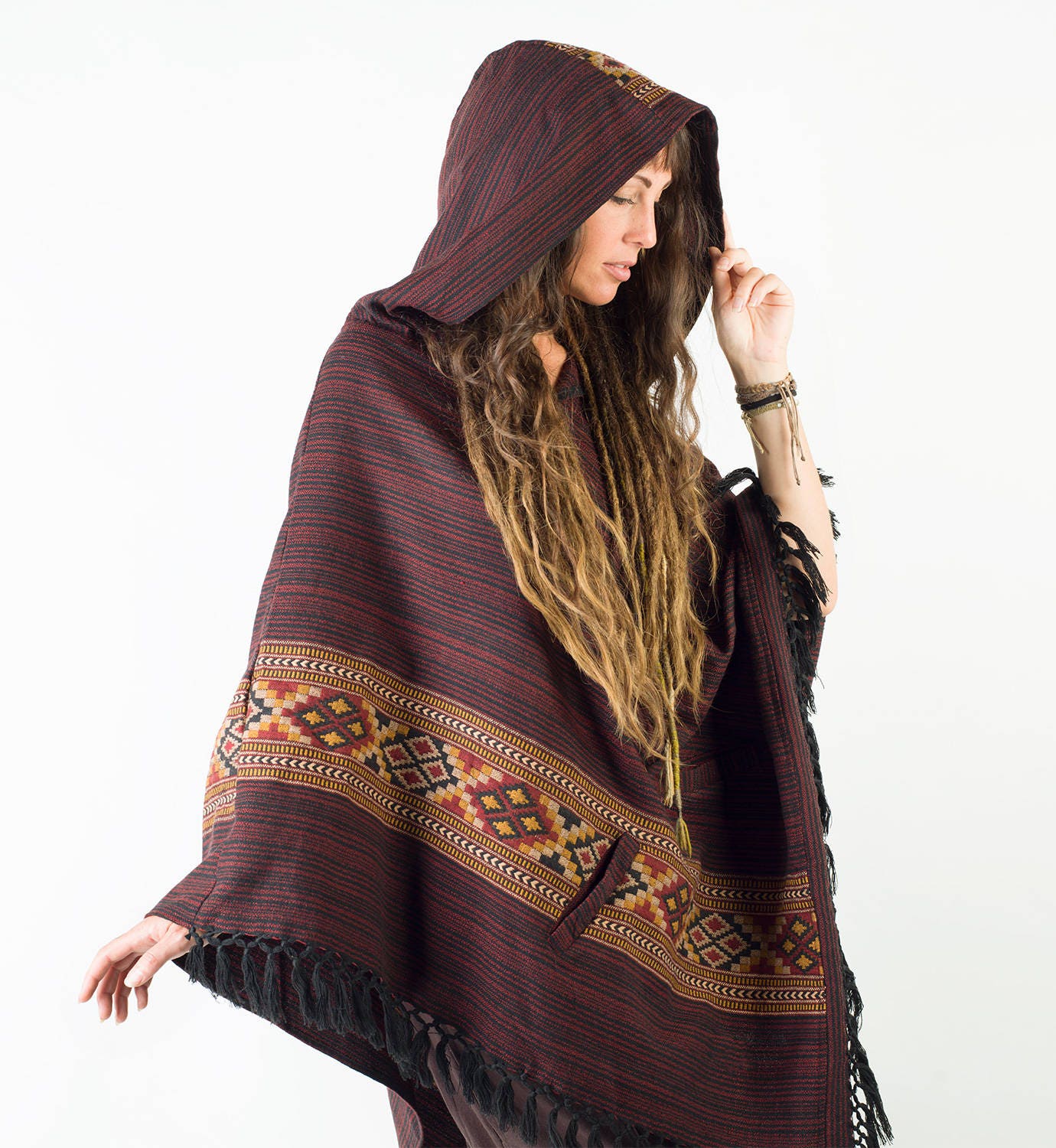 JHANA Poncho de Lana con Capucha para Mujer Verde, Bordado de Cachemira Tribal Bolsillos Gypsy Fairy Boho Festival Alternativa Nómada Primitivo Hippie