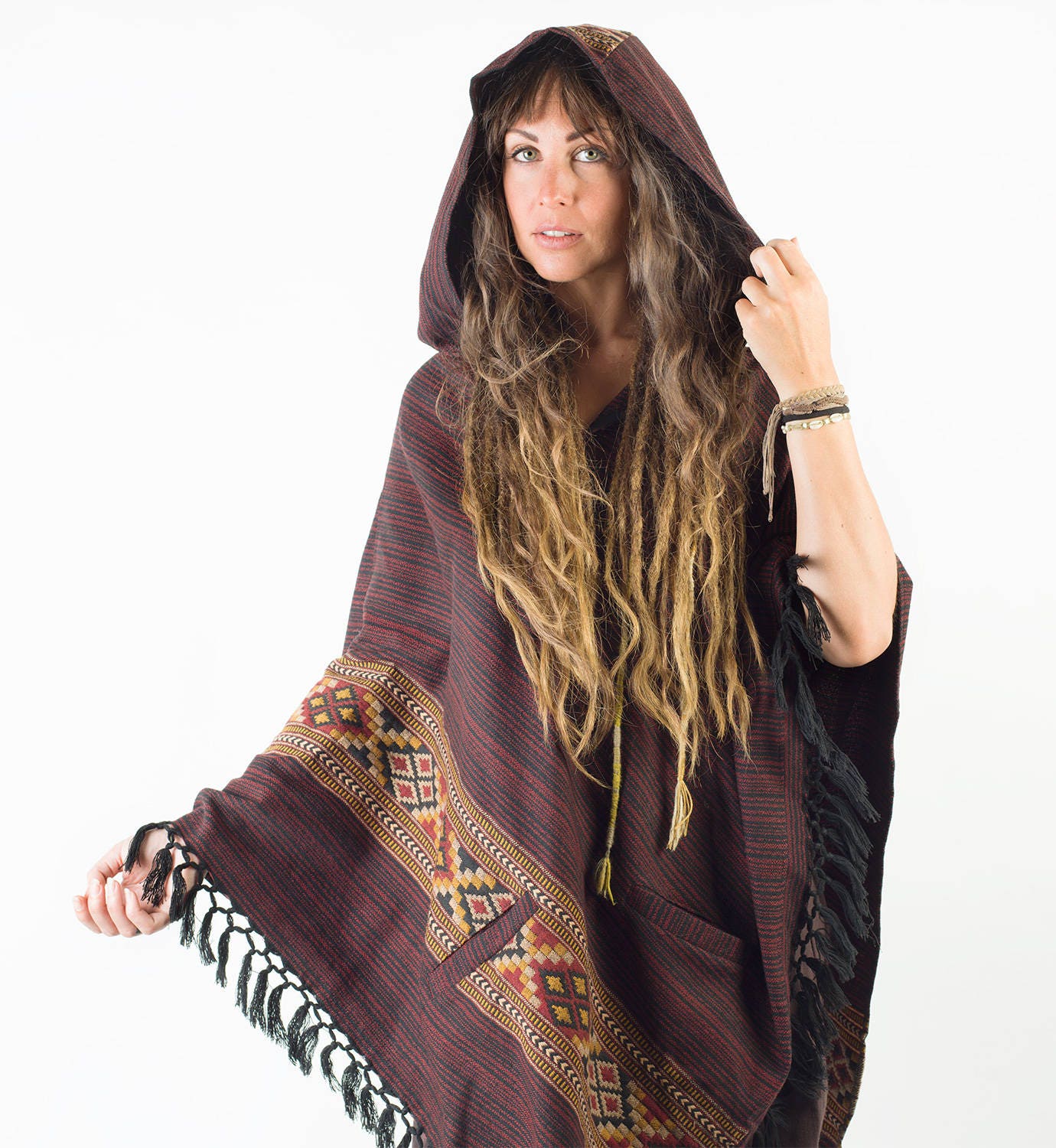 JHANA Poncho de Lana con Capucha para Mujer Verde, Bordado de Cachemira Tribal Bolsillos Gypsy Fairy Boho Festival Alternativa Nómada Primitivo Hippie