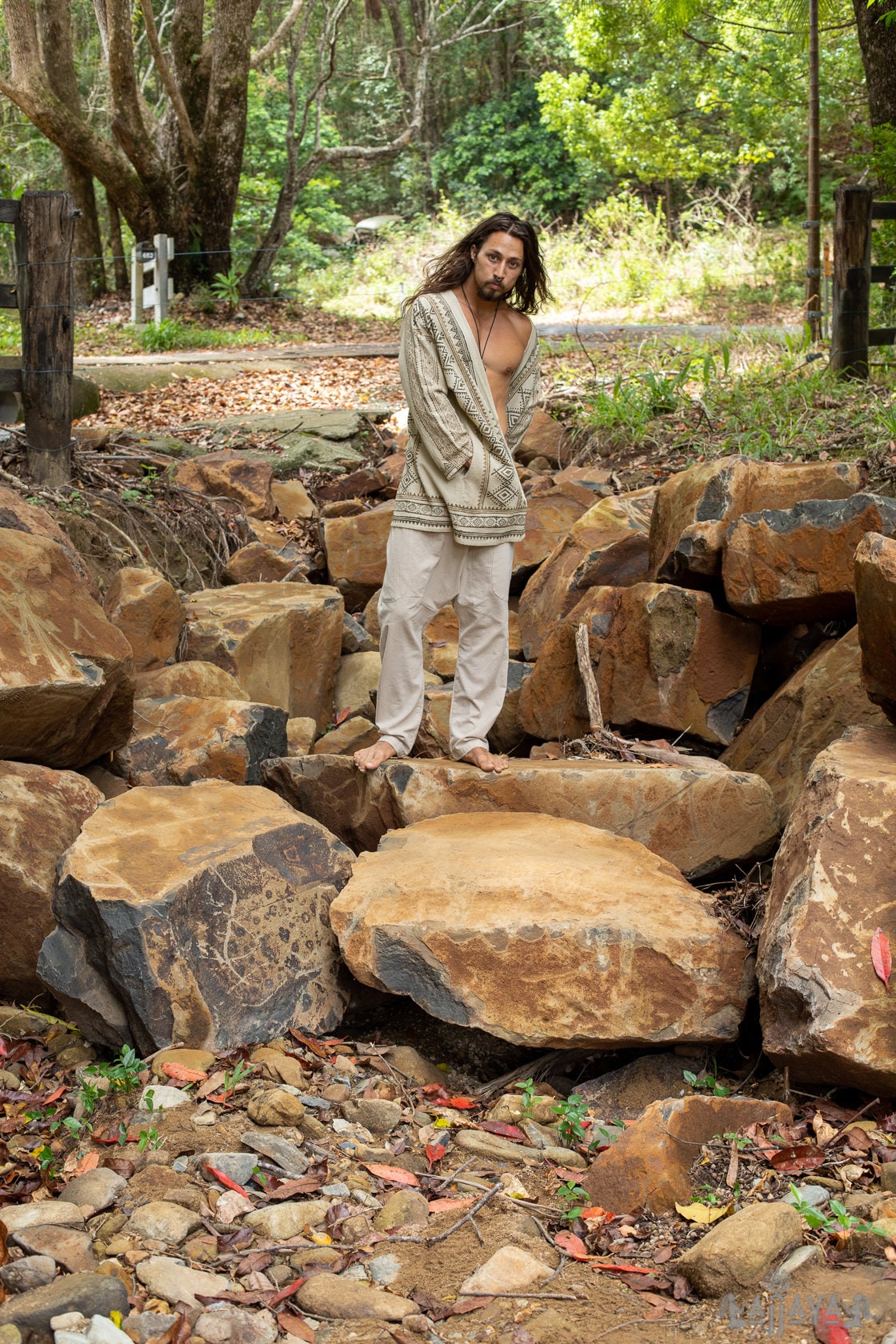 KHAL 米色男式开口棉衬衫上衣手工编织天然生态染色块印花无纽扣吉普赛部落原始节日肌肉背心 AJJAYA