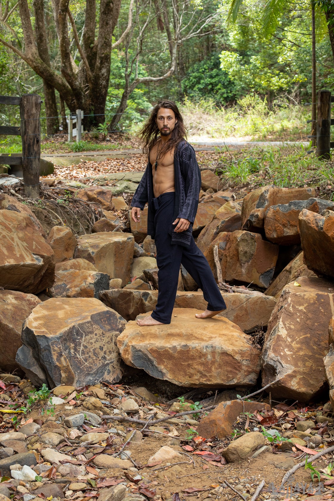 KHAL 米色男式开口棉衬衫上衣手工编织天然生态染色块印花无纽扣吉普赛部落原始节日肌肉背心 AJJAYA