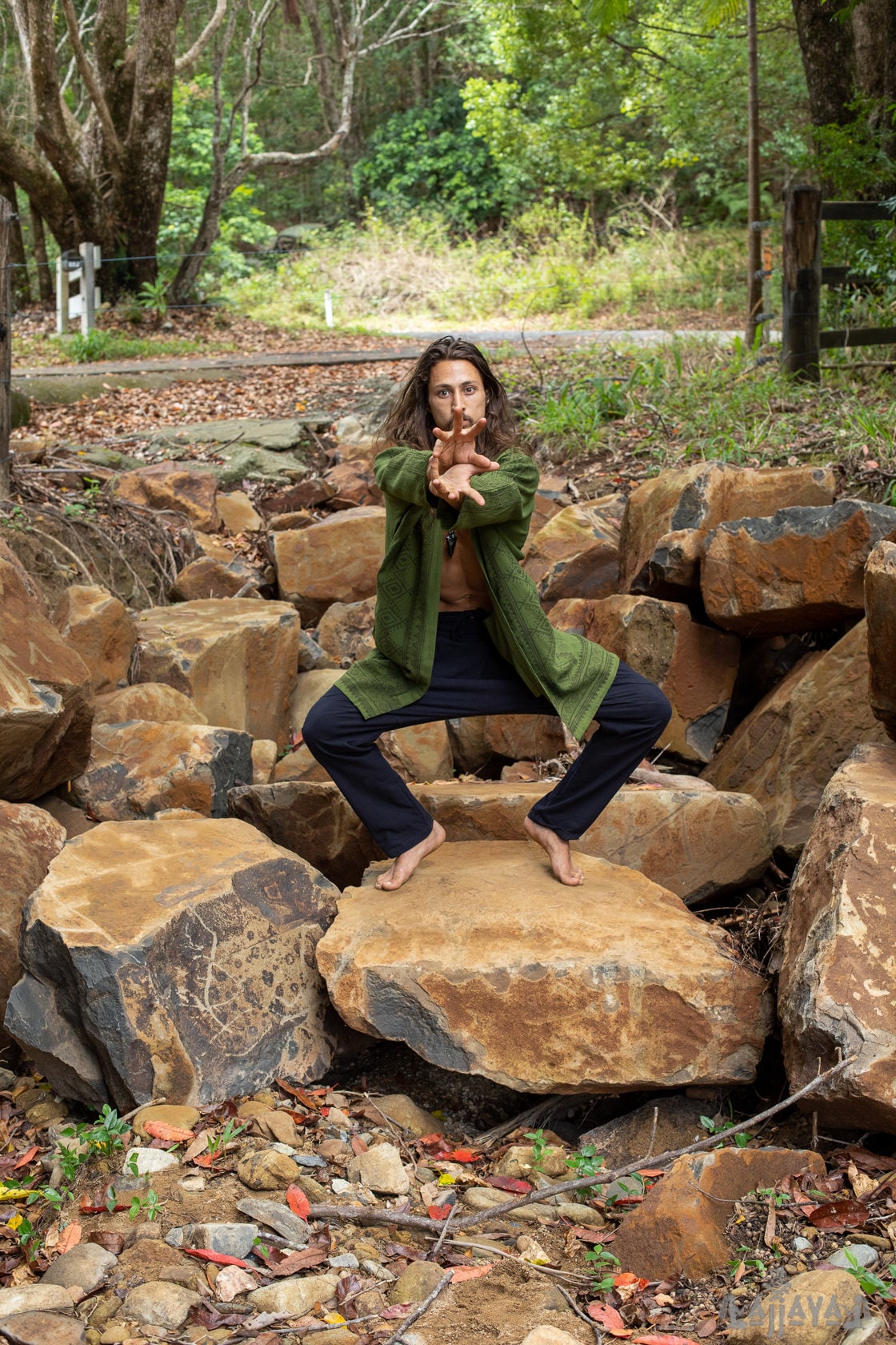 KHAL 米色男式开口棉衬衫上衣手工编织天然生态染色块印花无纽扣吉普赛部落原始节日肌肉背心 AJJAYA