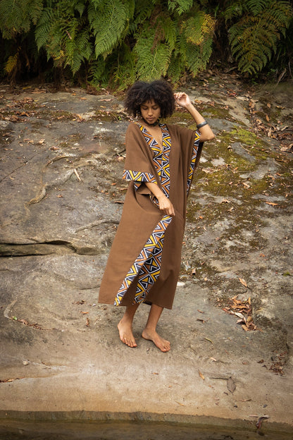 KAFATU Vestido Kaftan Negro para Mujer Maxi Patrones Tribales Africanos Bata Hecha A Mano Algodón Natural con Bolsillos Ceremonia Ritual Festival Boho AJJAYA