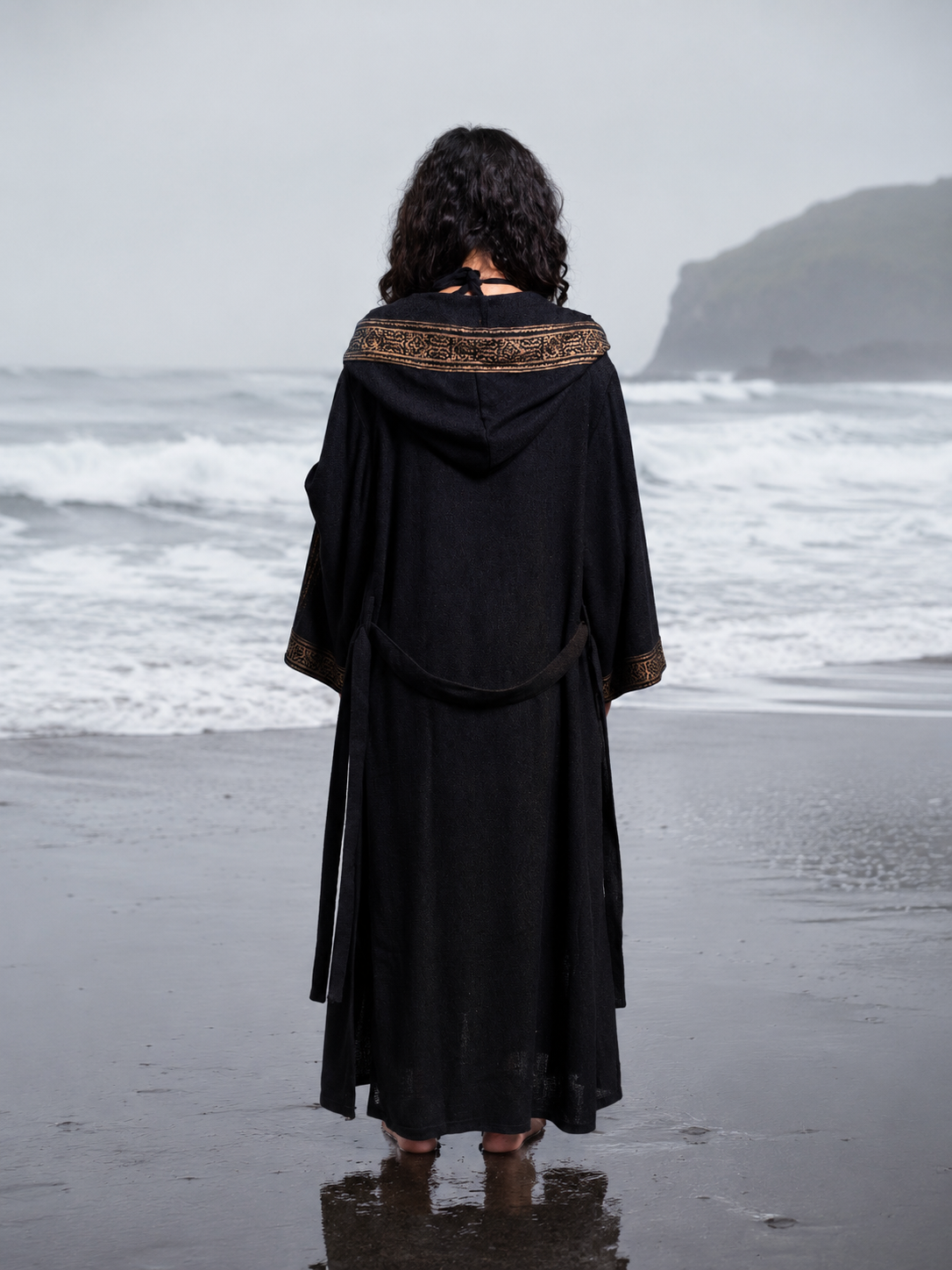 AYAWA Damen Kimono Cape Robe Beige Creme Kapuze Shipibo Heilige Muster Zeremonie Ritual Schamane Tribal Schal Wikinger Festival Wrap AJJAYA