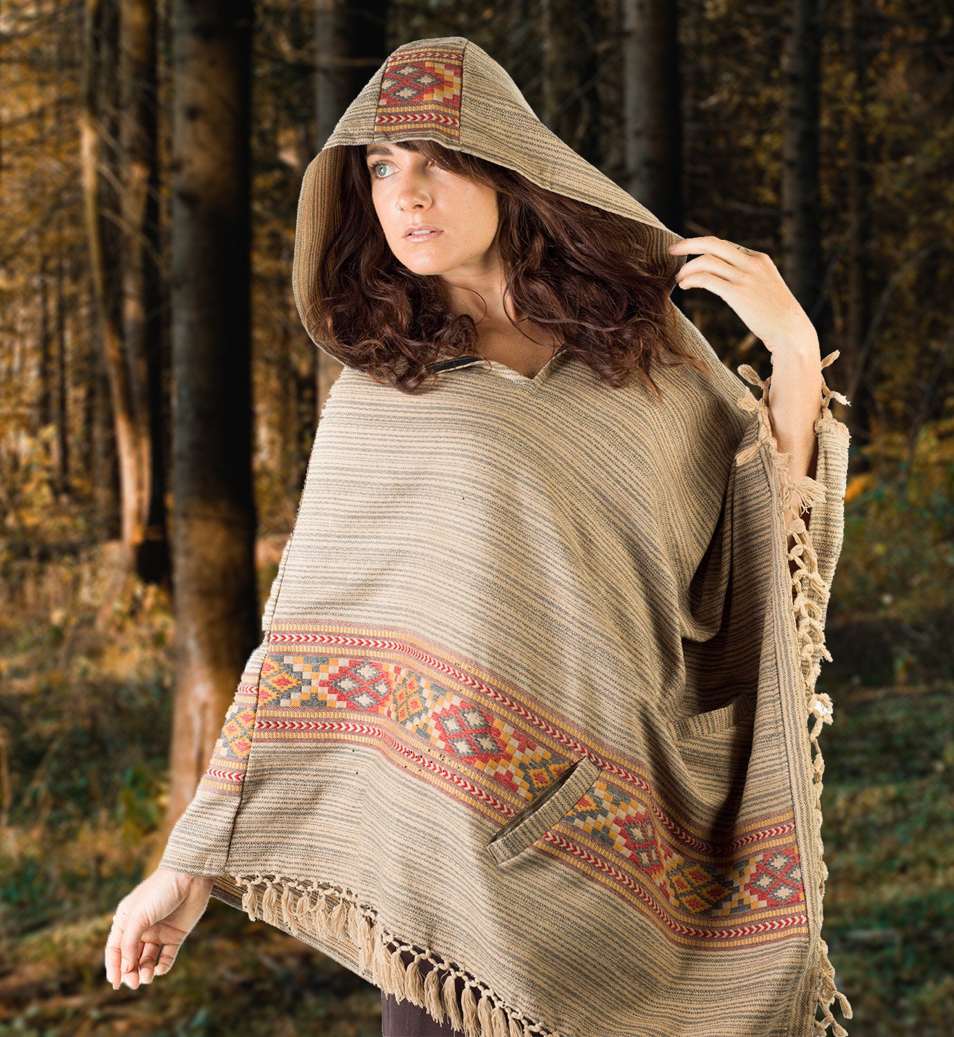Poncho para mujer Capucha grande Lana de yak Bordado tribal marrón claro Patrones celtas Festival alternativo gitano Rave Primitivo mexicano AJJAYA