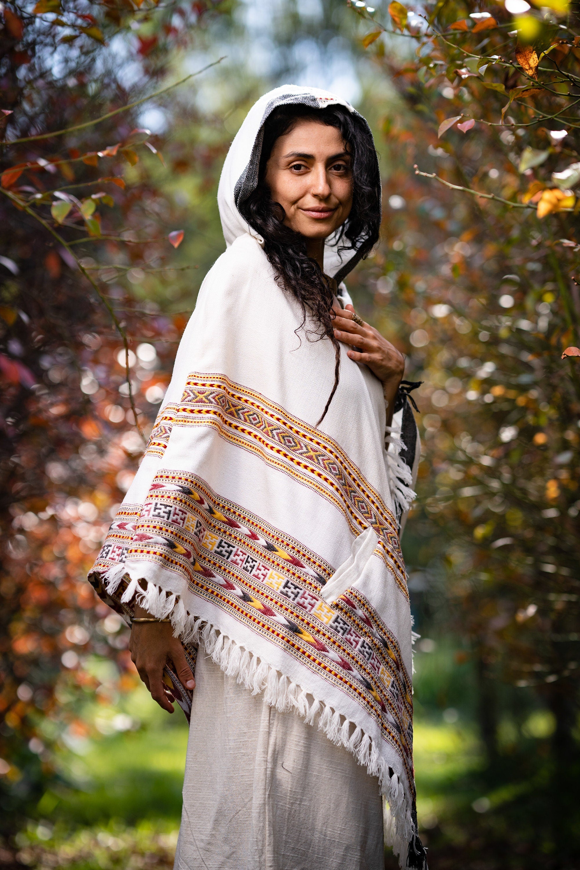 SAMADHI Womens Hooded Poncho Pure White Cashmere Yak Wool and Acrylic Wool Blend Tribal Embroidery Large Hood Two Pockets Shaman AJJAYA