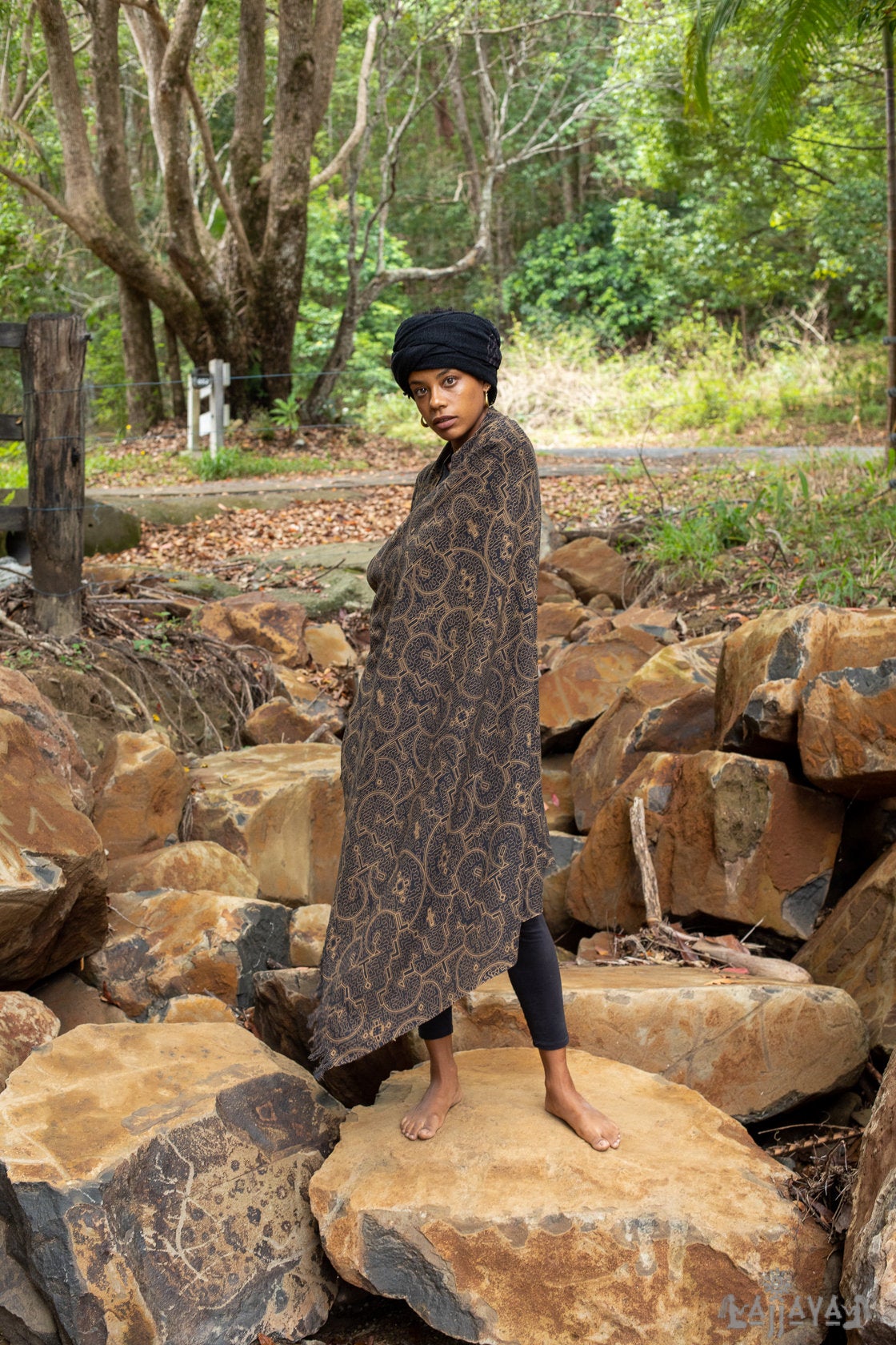 SHIPIBO Noir Or Écharpe Coton Châle Géométrie Sacrée Motif Festival Rituel Cérémonie Chamanique Ethnique Gypsy Boho Sarong Wrap Shaman AJJAYA