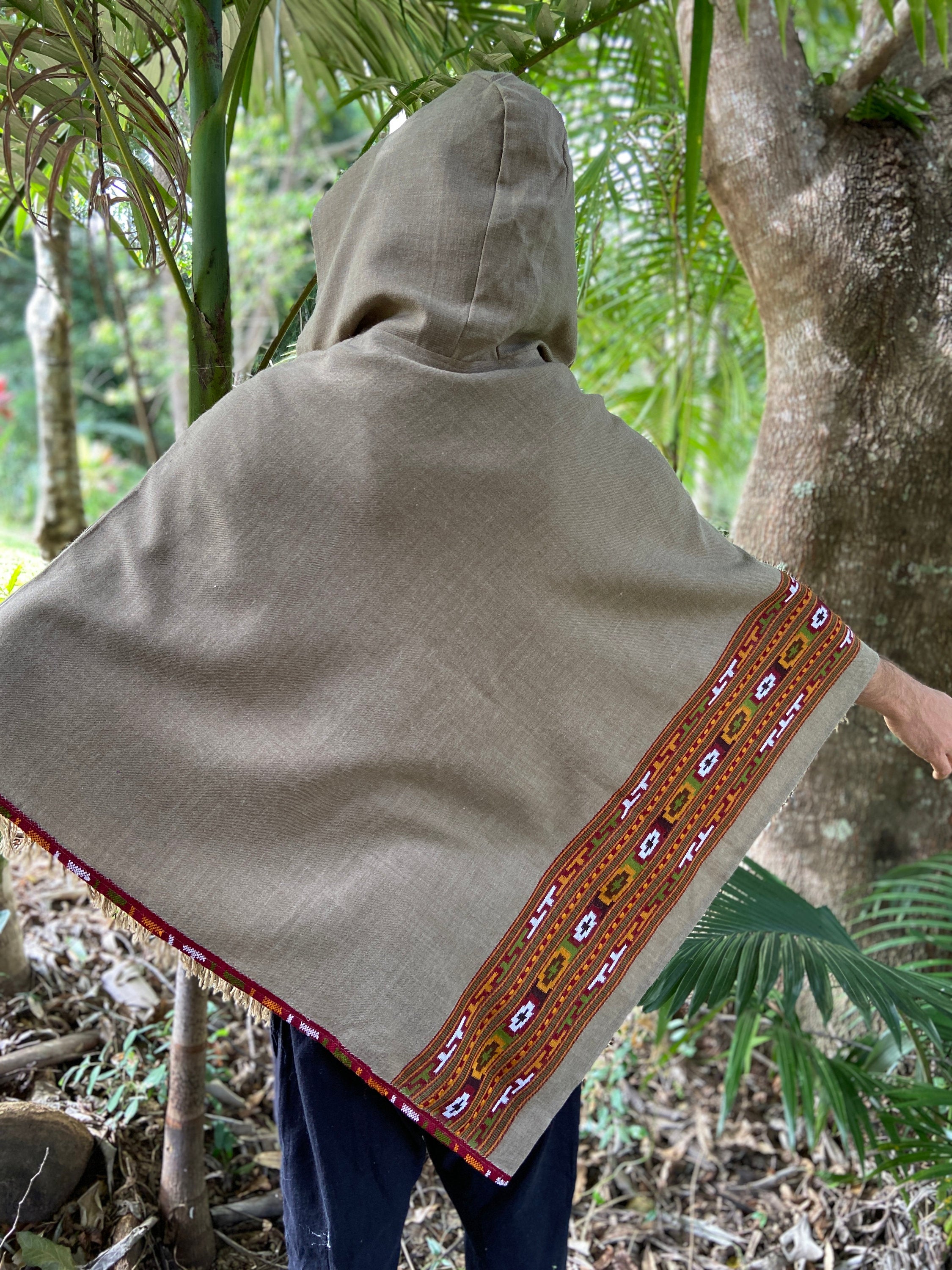 VIRIYA Poncho Cedar Brown Handwoven Wool Premium Pure Cashmere Winter Zen Embroidery Boho Gypsy Festival Rave Mexican Aztec Celtic AJJAYA