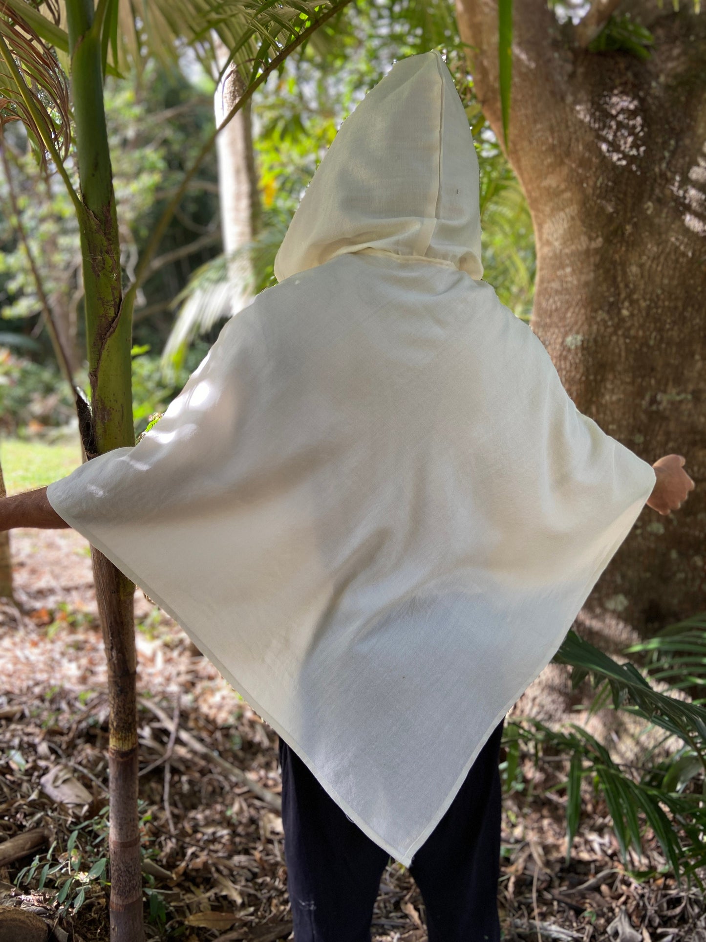AKALIKO Hooded Poncho Ivory White Handwoven Wool Premium Pure Cashmere Pockets Hood Minimalist Simple Zen Gypsy Festival Mexican AJJAYA