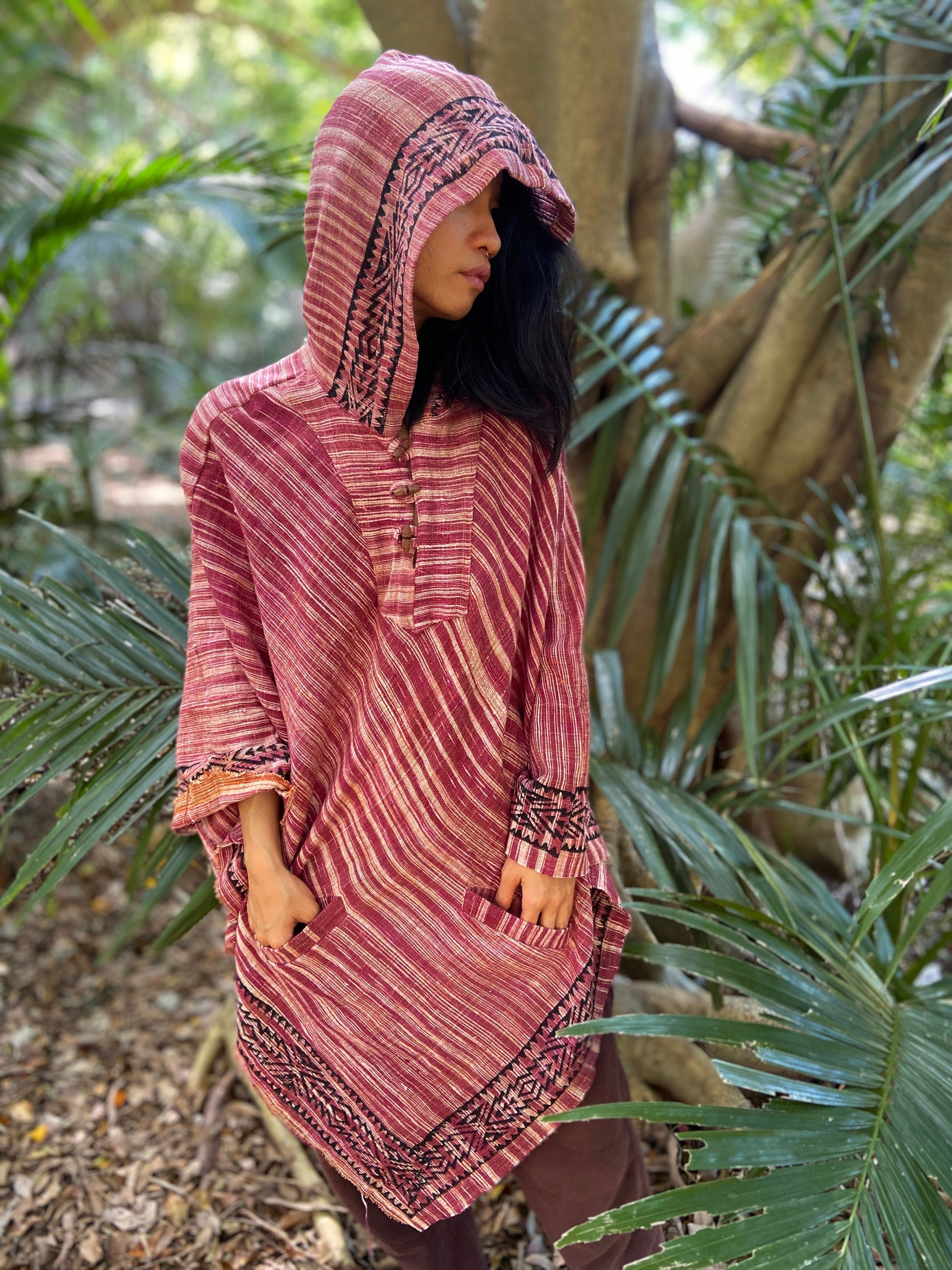 EUROKA Womens Hooded Khadi Cotton Vegan Poncho with hood Red Beige ethnic block printed pattern gypsy festival ceremony ritual tribal AJJAYA