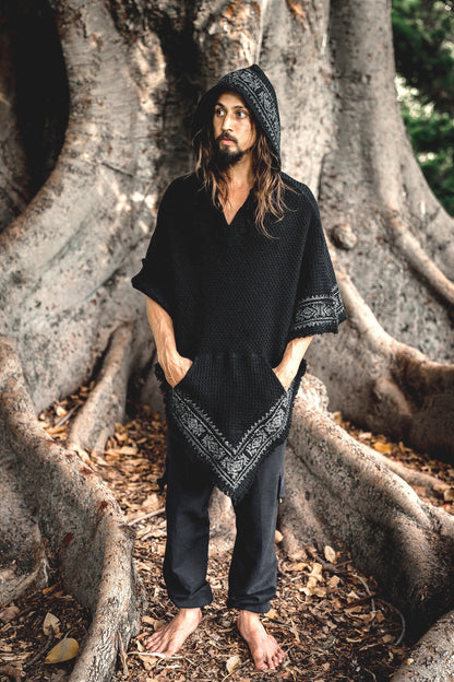 Our VECHO poncho is totally vegan! it is made of natural textured cotton and is decorated with block printed patterns . . .

It has a large hood and a V neck with a wooden button . . . 

Featuring 2 pockets and a large hood . . .