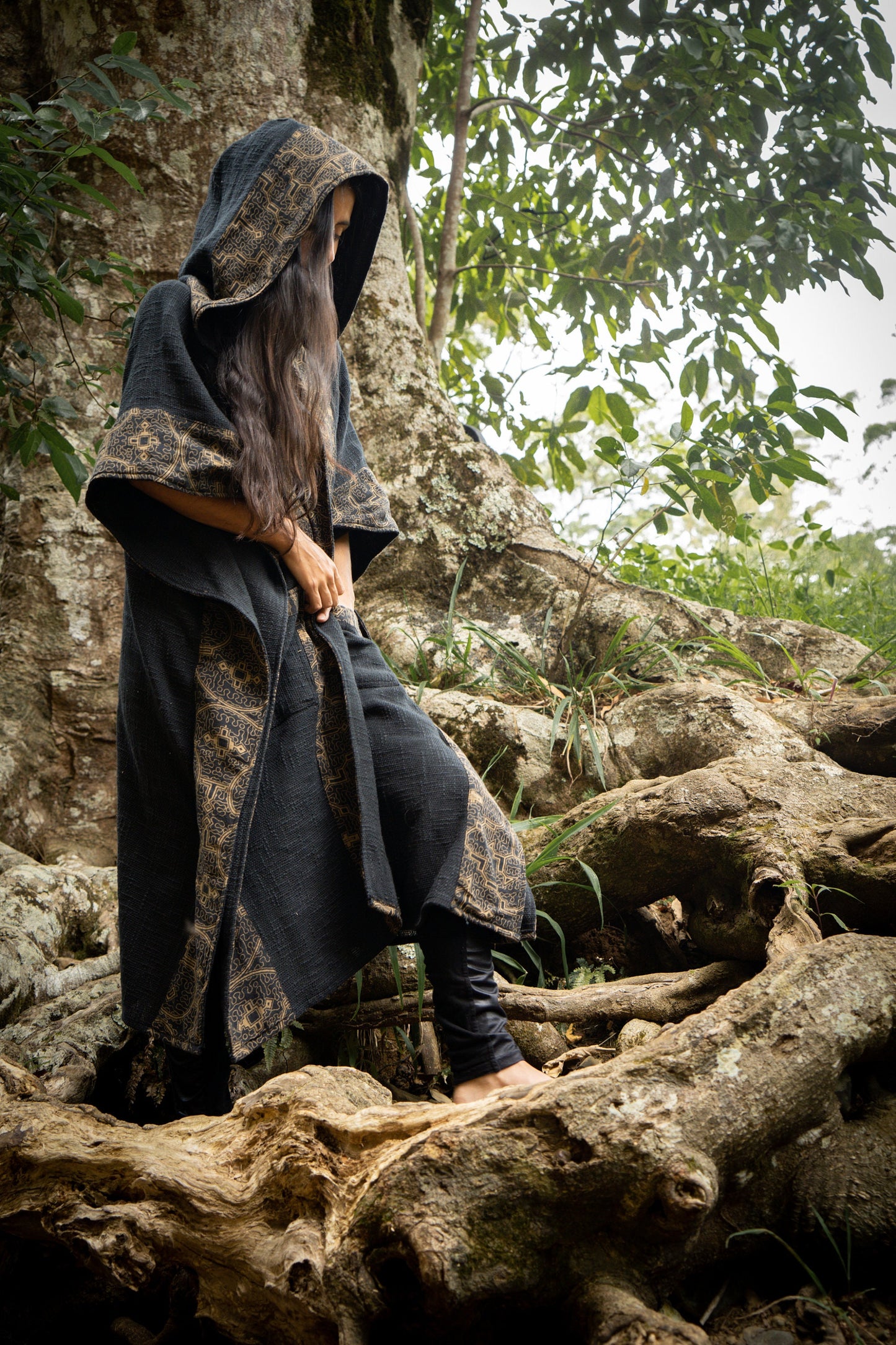 AYAWA Kimono Black Womens Hooded Cape Robe Poncho Shipibo Sacred Patterns Ceremony Ritual Shaman Tribal Shawl Viking Festival Rave AJJAYA