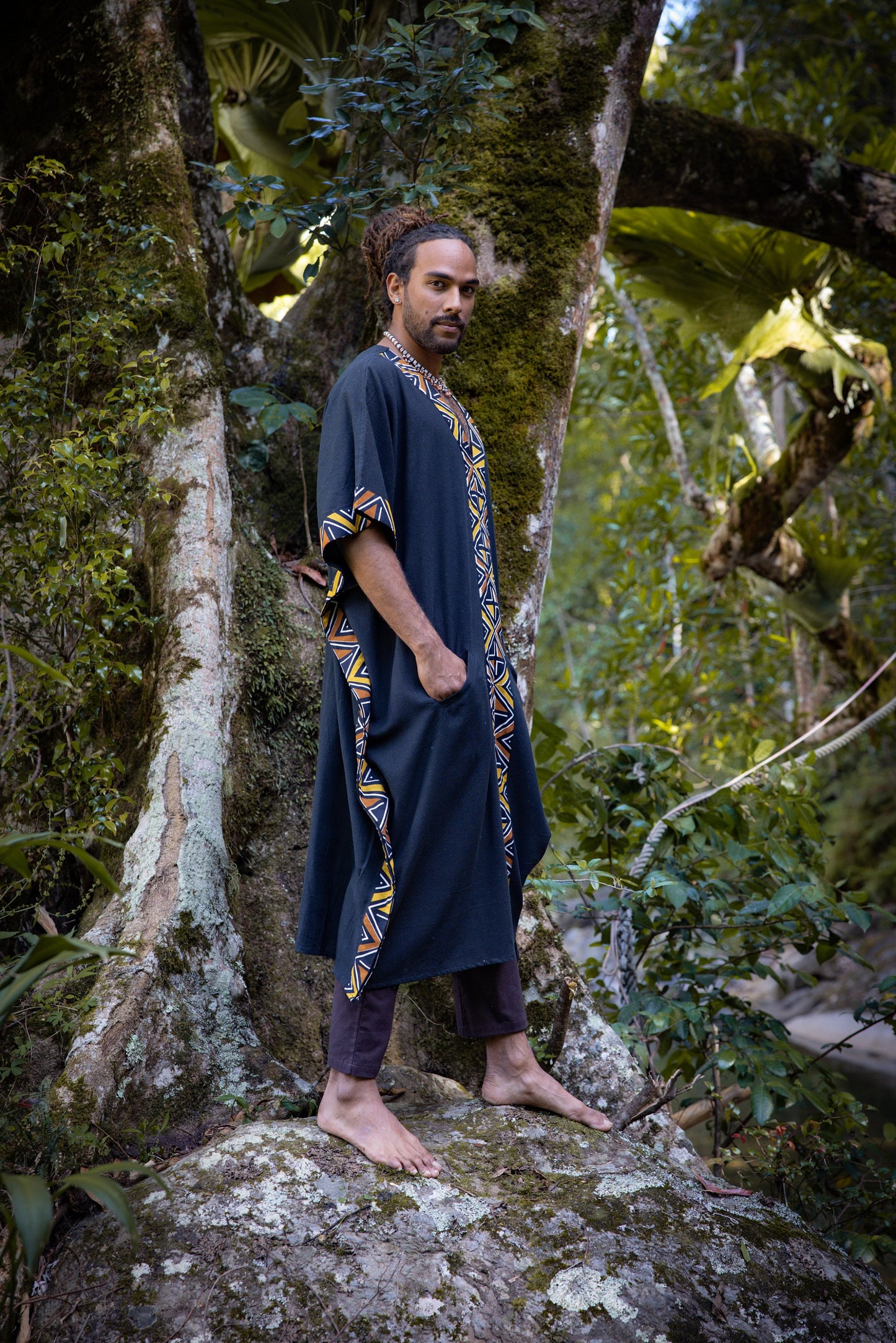 KAFATU Mens Black Kaftan Kurta Top African Tribal Patterns Handmade Robe Natural Cotton with Pockets Ceremony Ritual Festival Boho AJJAYA