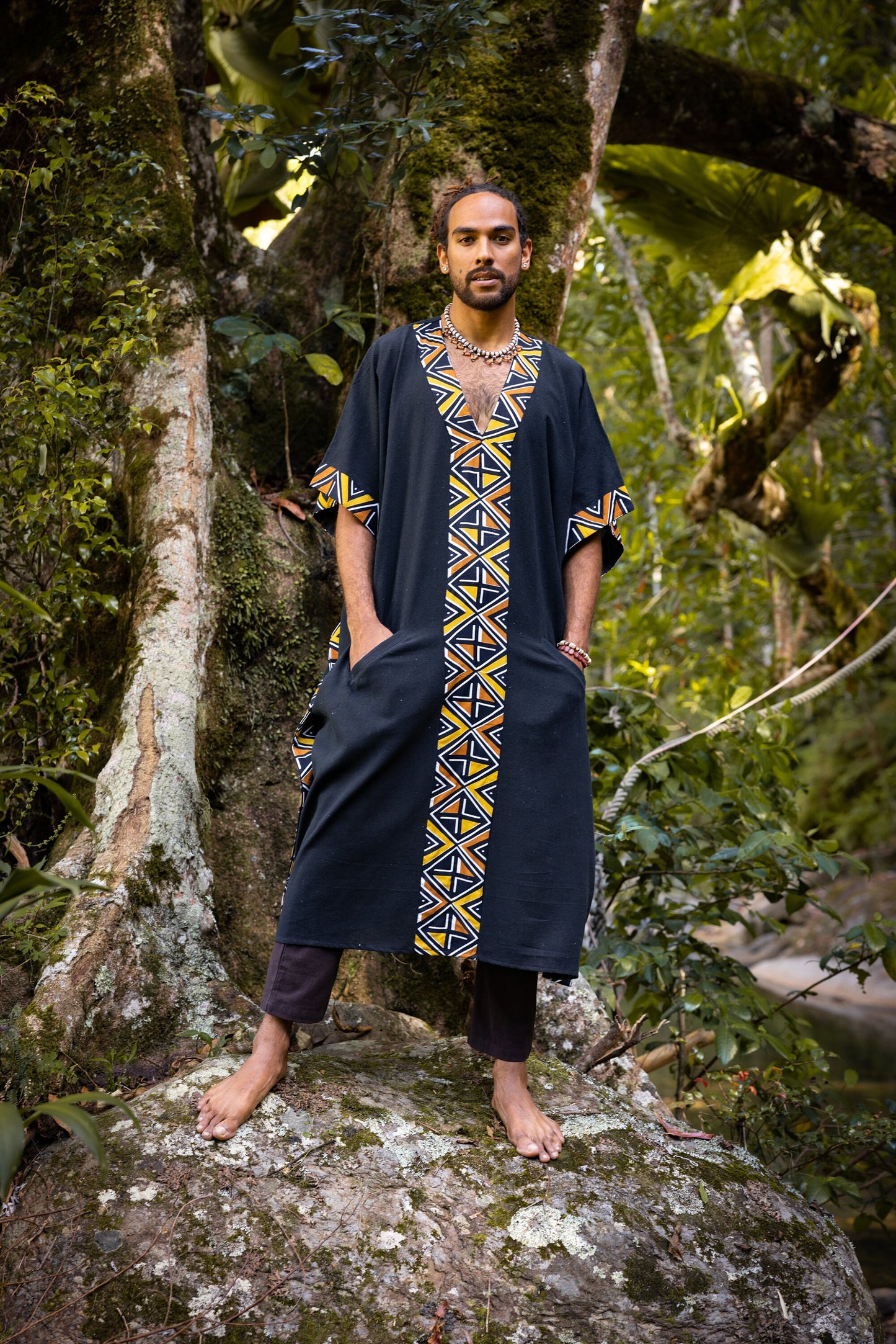 KAFATU Mens Black Kaftan Kurta Top African Tribal Patterns Handmade Robe Natural Cotton with Pockets Ceremony Ritual Festival Boho AJJAYA