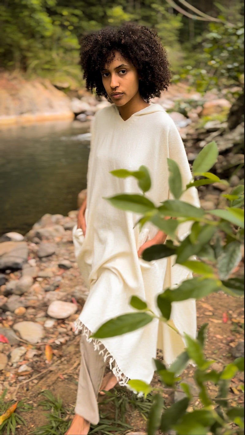 【未使用】OHGA  PONCHO リバーポンチョ　ベージュ 未使用】OHGA PONCHO リバーポンチョ ベージュ 2025年最新】OHGA