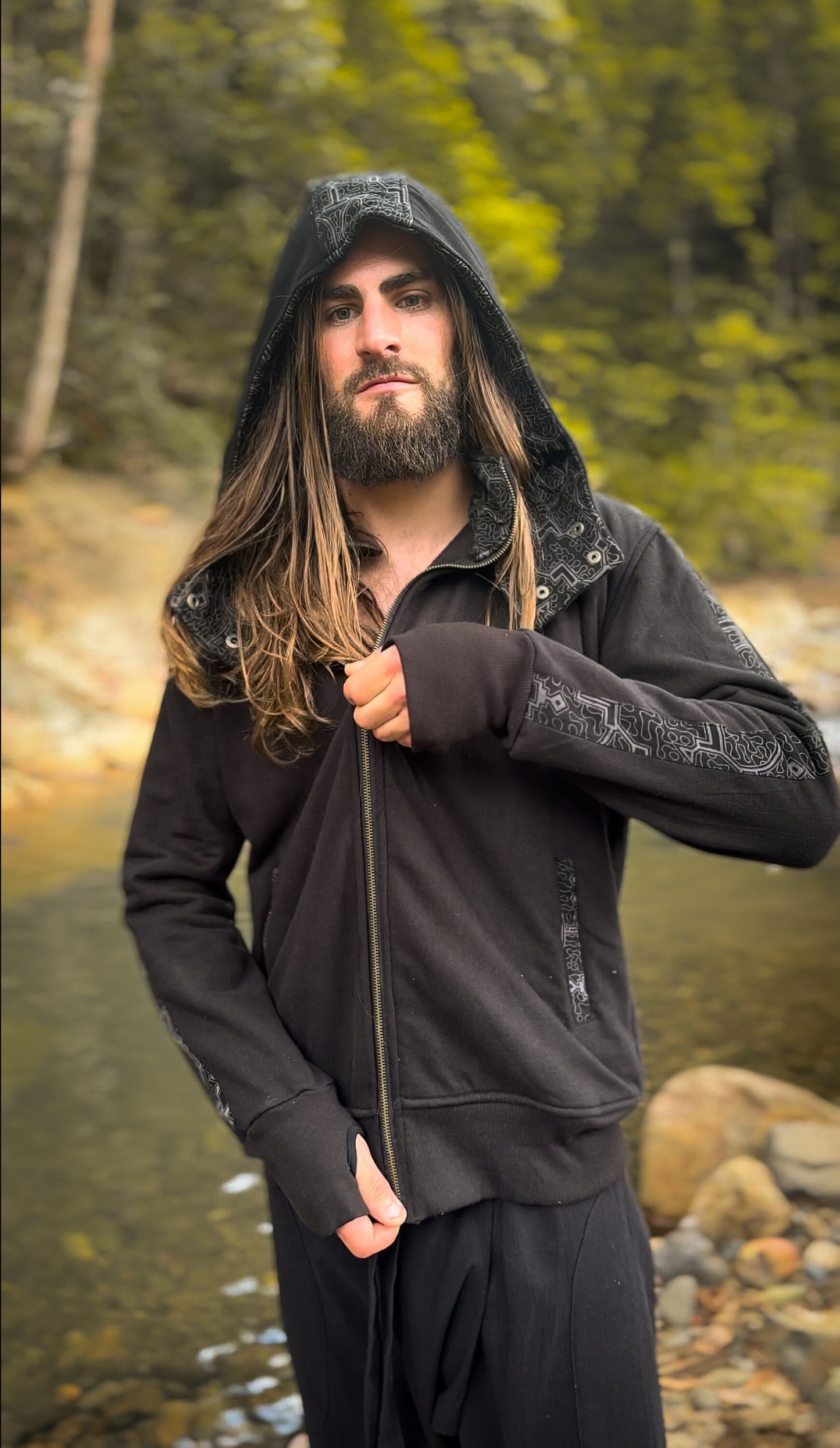 AYABO Black Hooded Jacket Thick Fleece Warm Zipped Jumper Pullover Shipibo Pattern Pockets Thumb Glove Festival Tribal Gypsy Ceremony AJJAYA