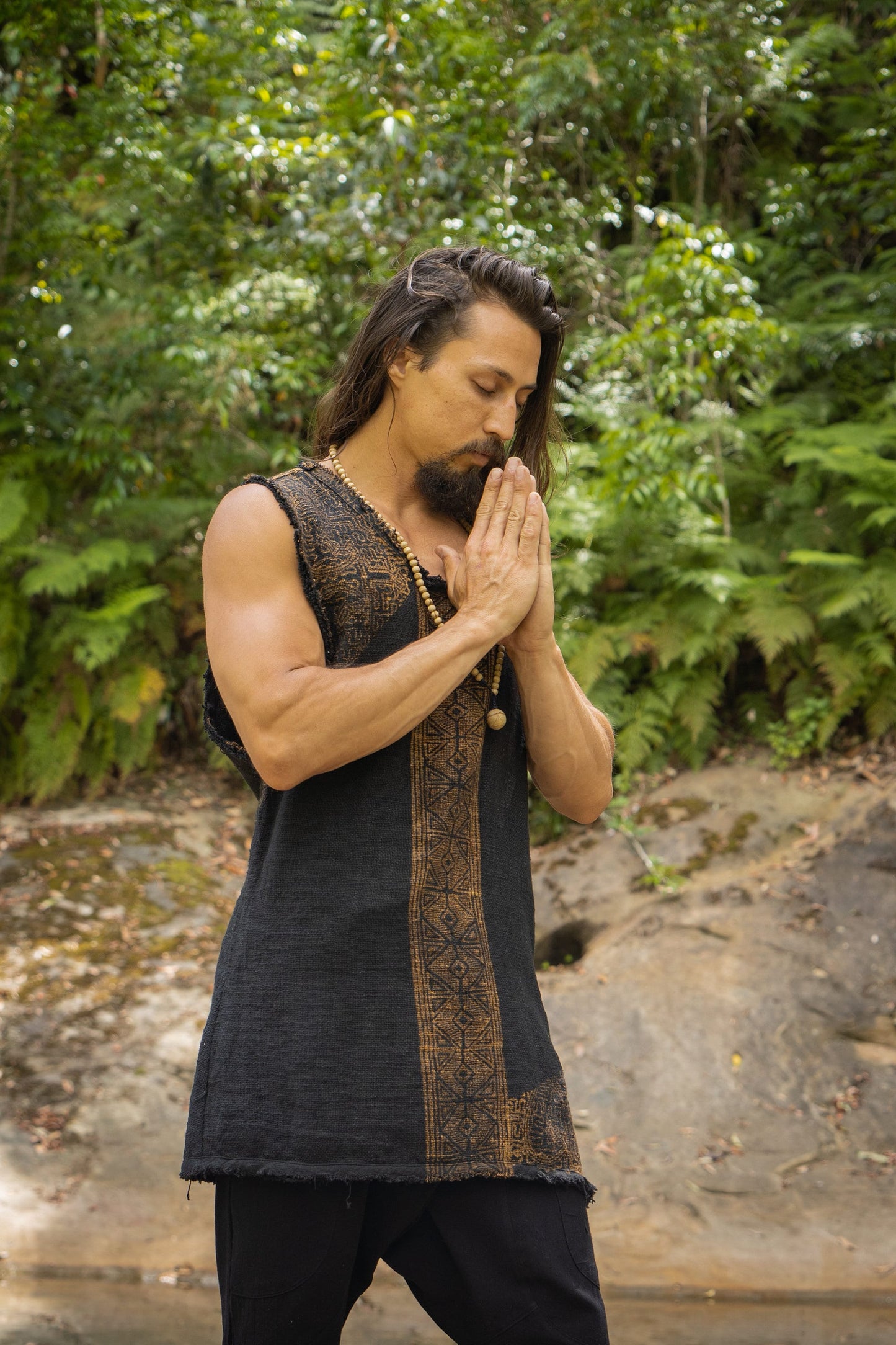 AKAU Tank Top Black Sleeveless Shirt Shipibo Block Printed Handmade Natural Muscle Cotton Shamanic Tribal Festival Ceremony Ritual AJJAYA