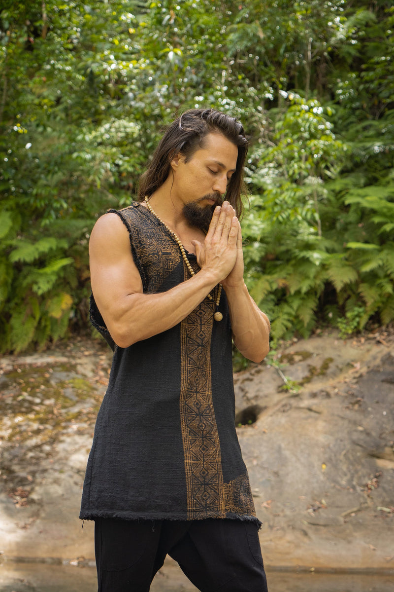 AKAU Tank Top Black Sleeveless Shirt Shipibo Block Printed Handmade Natural Muscle Cotton Shamanic Tribal Festival Ceremony Ritual AJJAYA