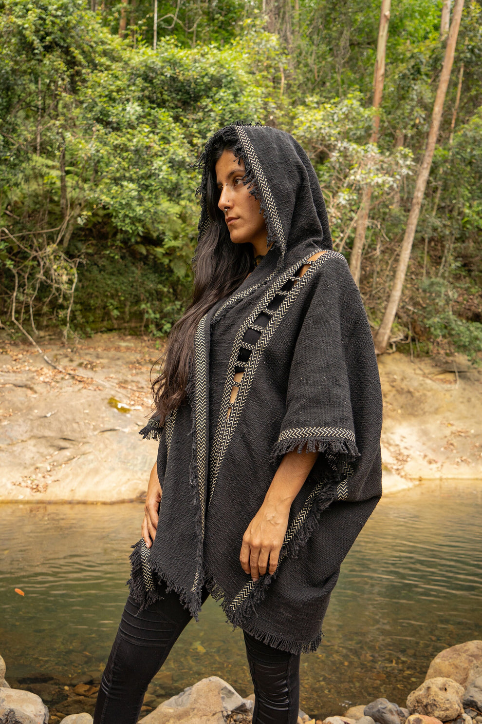 WIZARD Womens Black Hooded Kimono Vest Tribal Ritual – AJJAYA