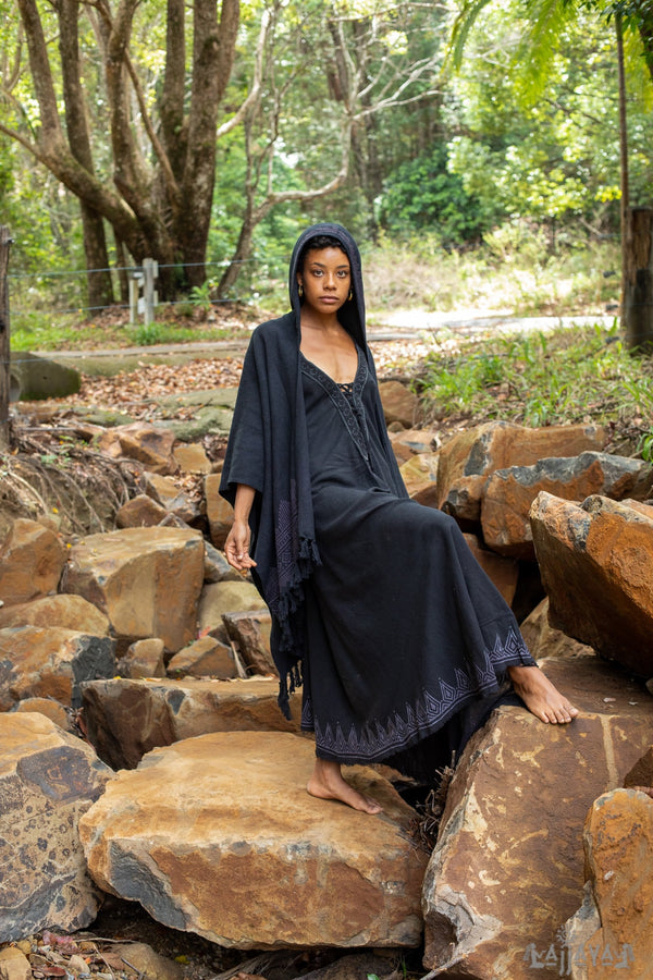 Womens ANAGAMI Hooded Kimono Black Cape Poncho Robe – AJJAYA
