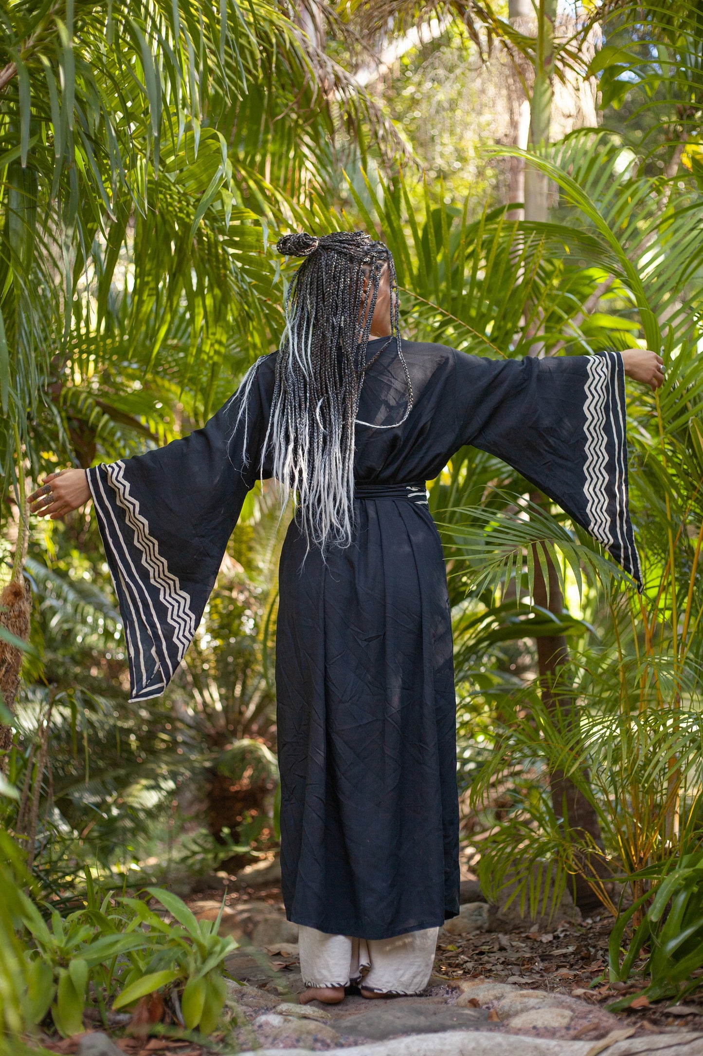 ELGA Womens Kimono Robe Arm Flairs Soft Breathable Cotton Rayon Festival Black and White Tribal African Patterns Elegant Boho Pyjama AJJAYA