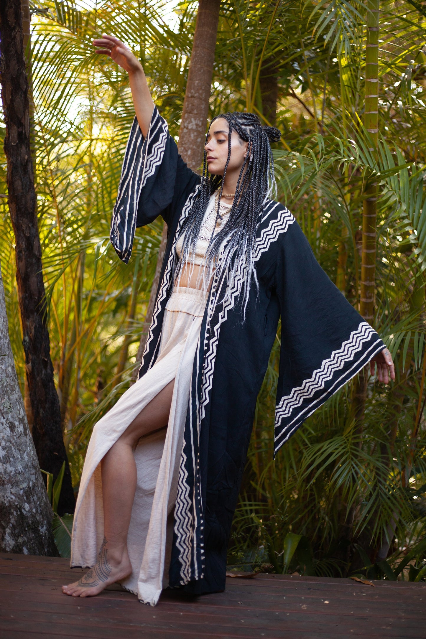 ELGA Womens Kimono Robe Arm Flairs Soft Breathable Cotton Rayon Festival Black and White Tribal African Patterns Elegant Boho Pyjama AJJAYA