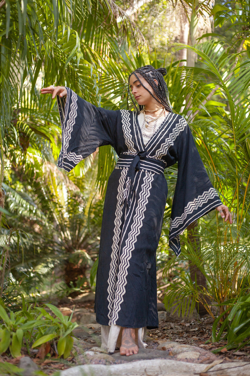 ELGA Womens Kimono Robe Arm Flairs Soft Breathable Cotton Rayon Festival Black and White Tribal African Patterns Elegant Boho Pyjama AJJAYA