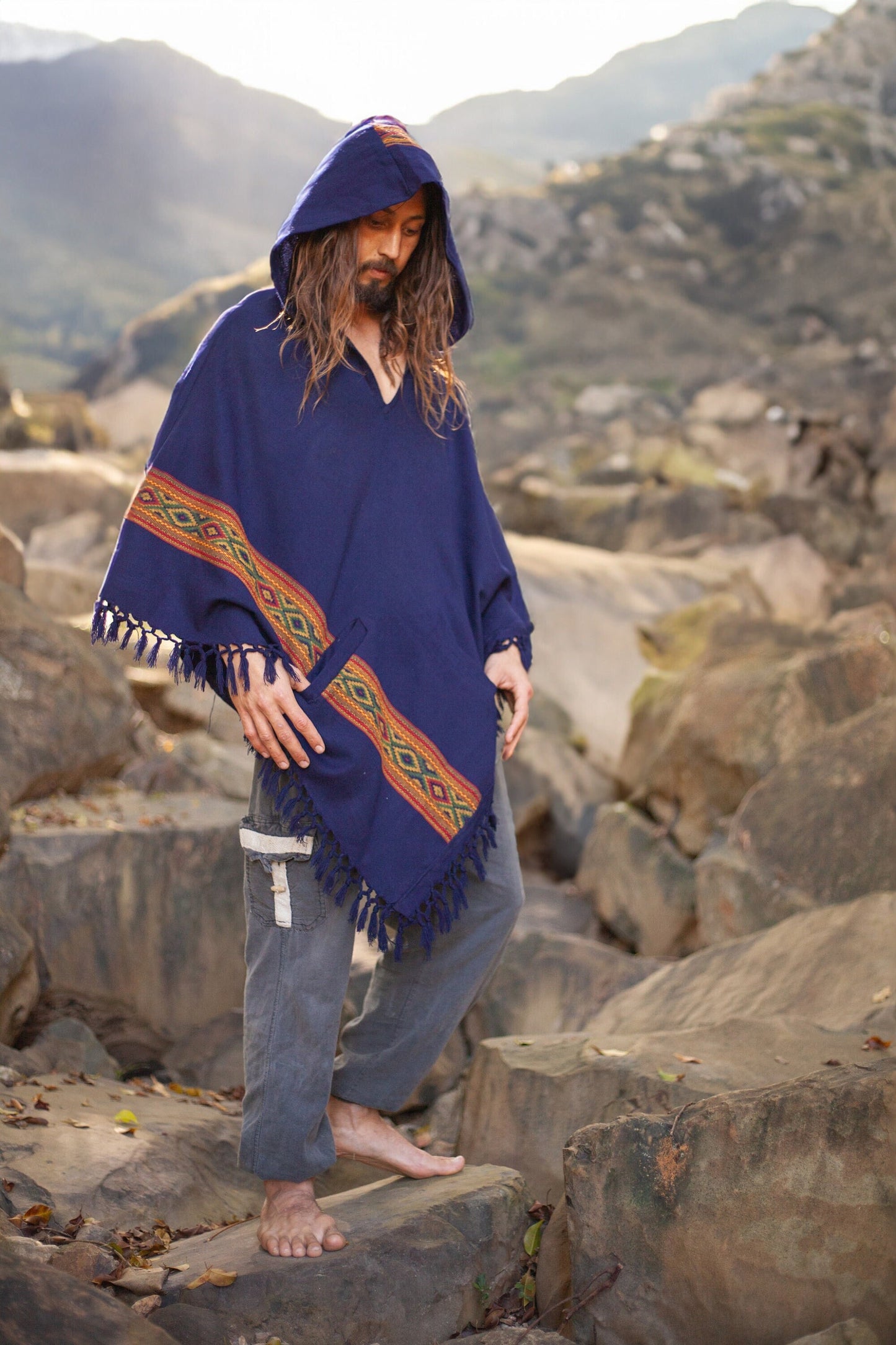 UPEKKHA Mens Hooded Poncho with Hood Indigo Purple Handwoven Pockets Cashmere and Acrylic Wool Tibet Zen Embroidery Primitive Mexican AJJAYA
